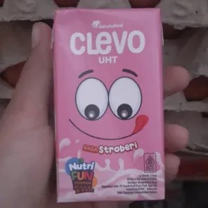Clevo 115ml strawberry 115ml