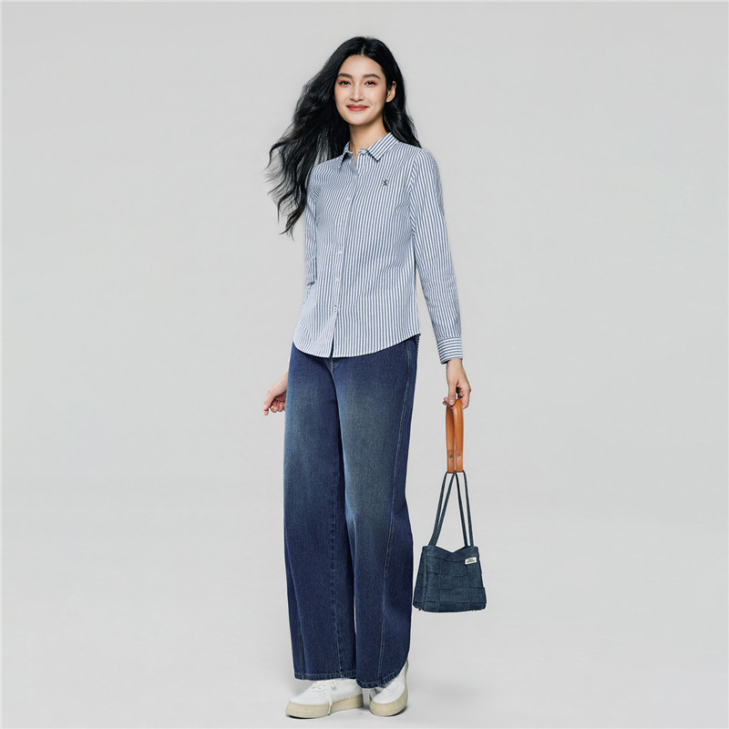 Giordano Women's Oxford Mini Lion Shirt 0534607396