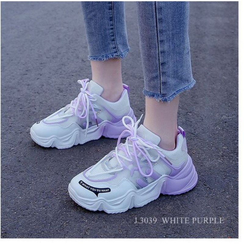SEPATU WANITA SNEAKER ALA KOREA QUENNIE 3039/SEPATU SANTAI IMPORT/SEPATU JALAN JALAN