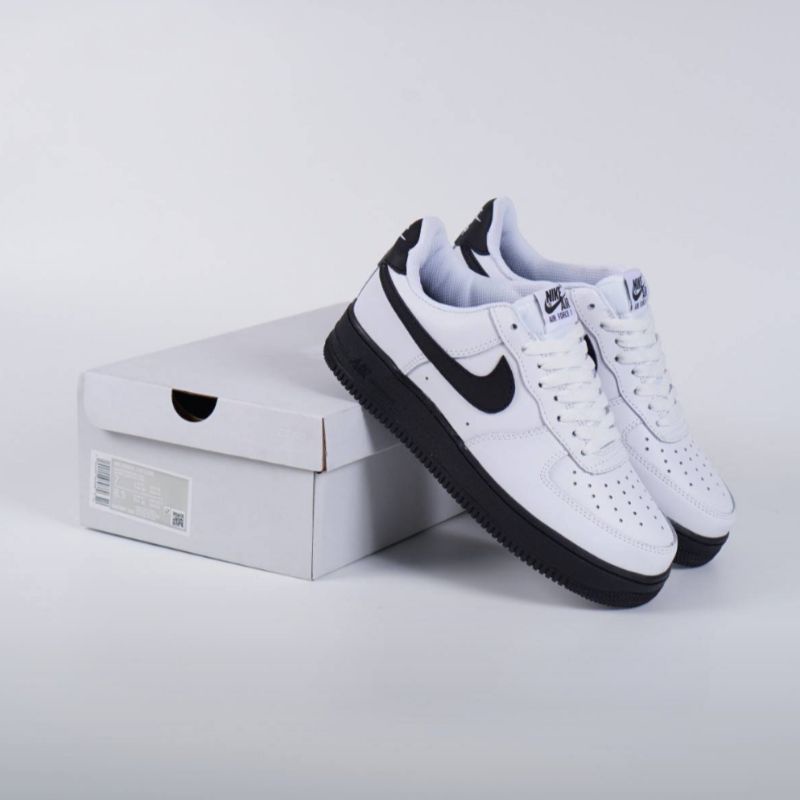 Nike Air Force 1 White Black Sole Black