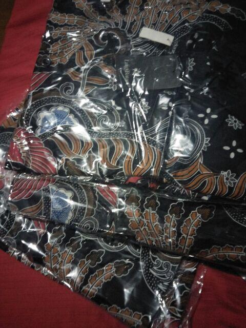 Kemeja Batik Pria Lengan Panjang Keren Model Slimfit Pas Body Merk Asli Luigi Batani Asli