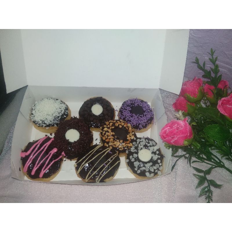 

DONAT MINI ISI 8