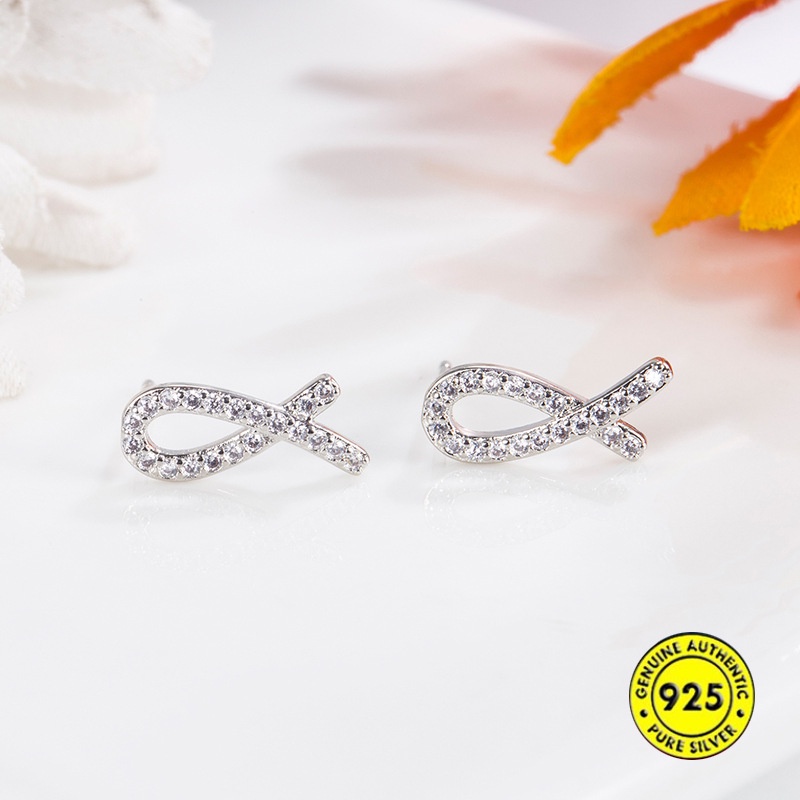 Anting Tusuk Sterling Silver 925 Desain Salib Hias Berlian Imitasi Anti Air Untuk Wanita