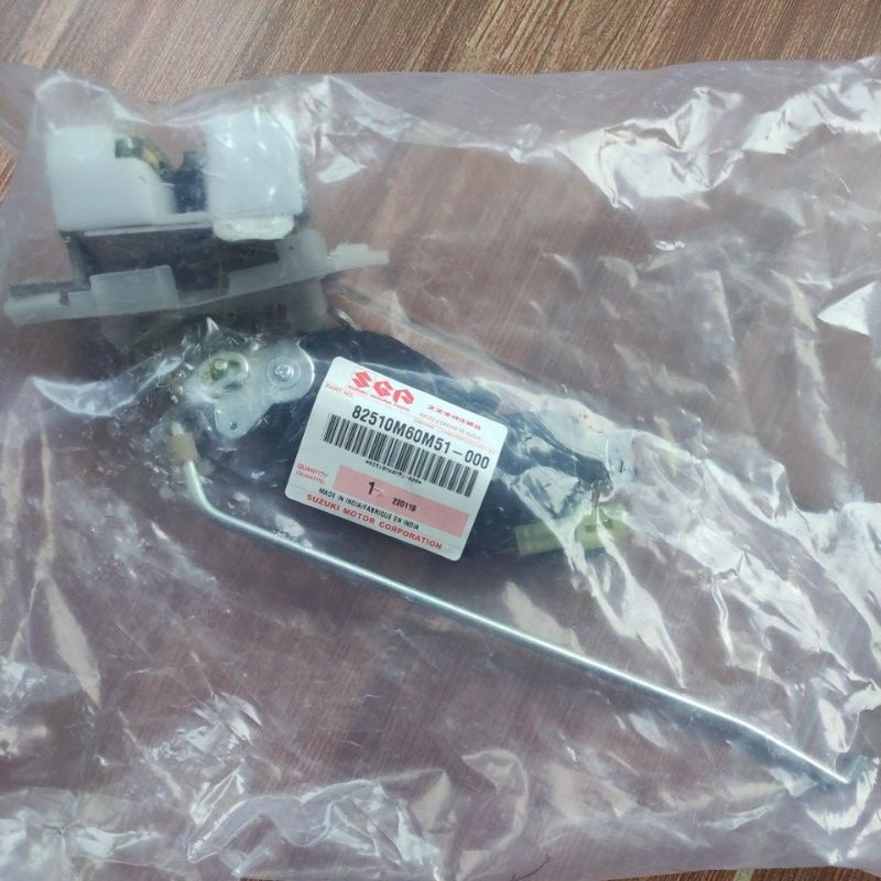 door lock ertiga pintu belakang