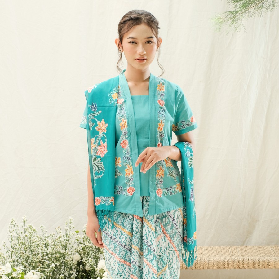 Kebaya Batik Encim Pekalongan Lengan Pendek Meradelima Katun Tosca