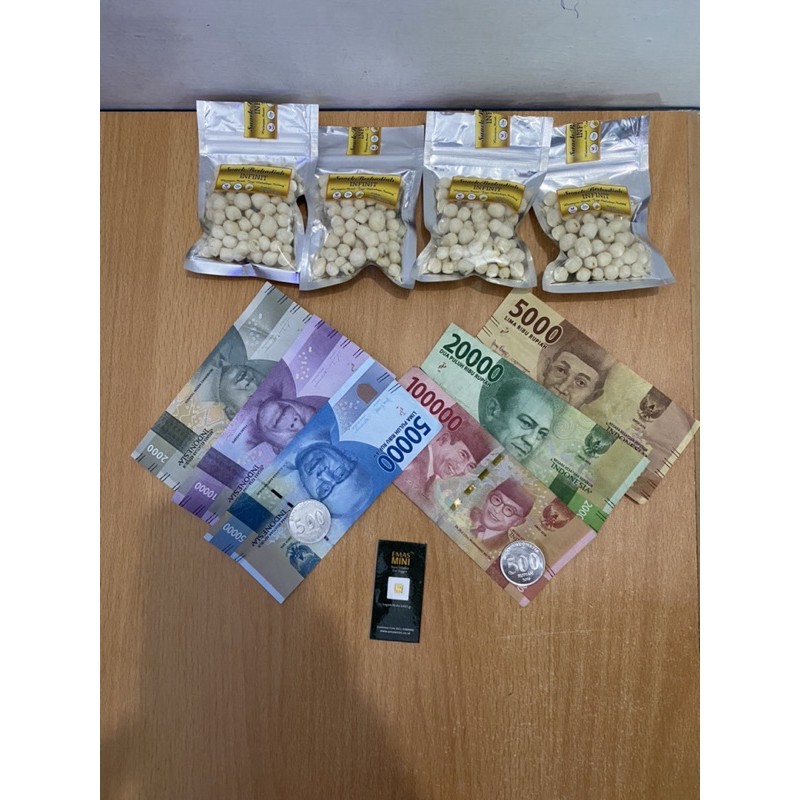 Snack Berhadiah Pilus 1 Bal