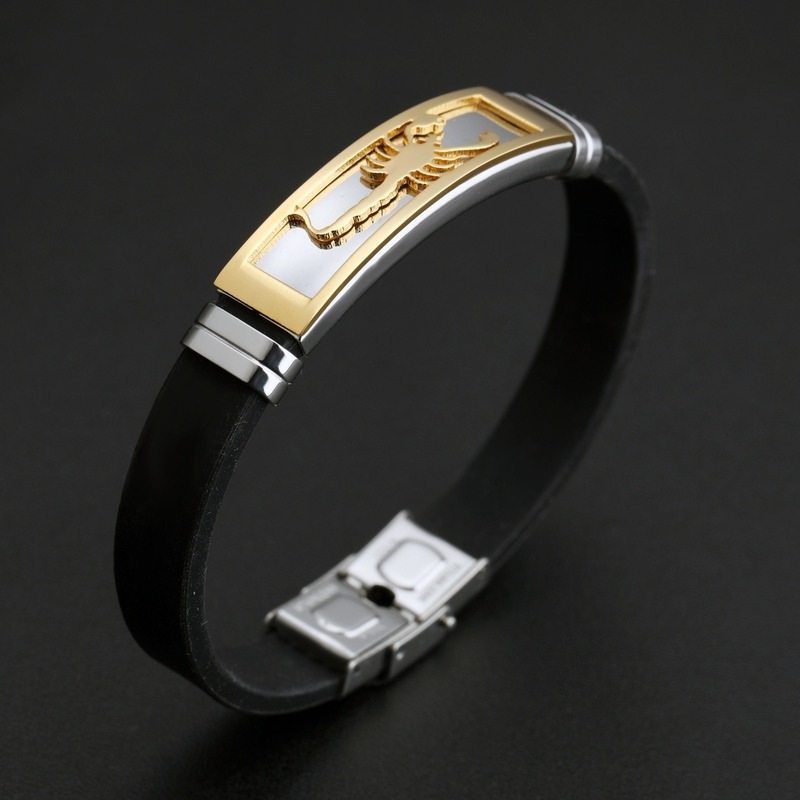Scorpion Gelang Tangan Kulit Aksen Kalajengking Bahan Titanium Steel Warna Emas Untuk Pria
