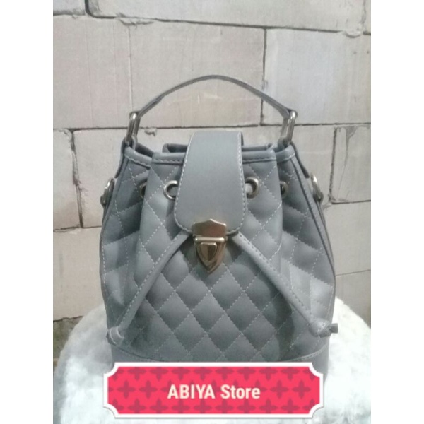 tas serut viral 2021prada