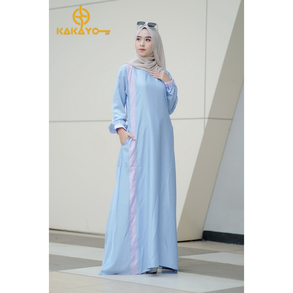 Gamis muslimah edisi khusus dari Kakayo dengan material dari Maxmara yg lembut di kombinasikan dengan kain diamond yg elegan, memakai renda yg cantik. produk edisi khusus bisa COD dan di jamin Original dari KAKAYO