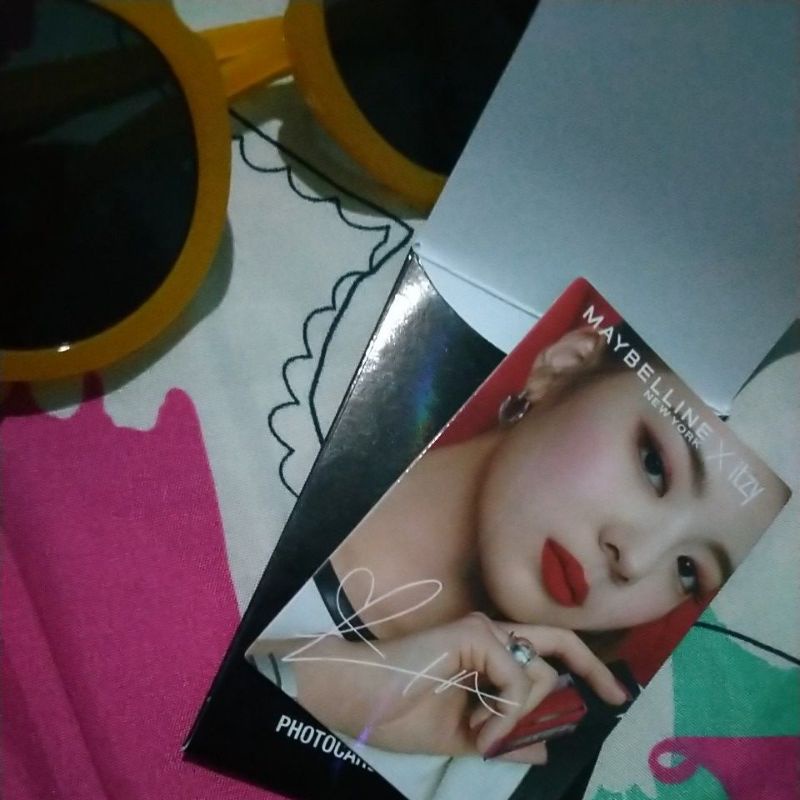 PC lia itzy x Maybelline