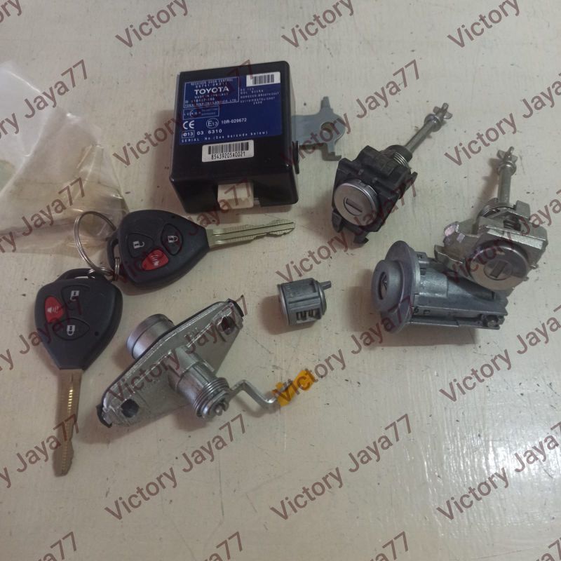 Kunci Kontak Set Kunci Set Toyota Innova Fortuner Old Original