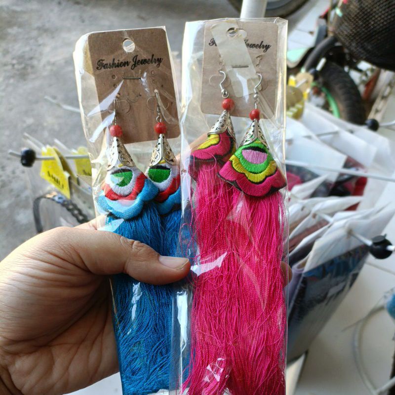 anting anting unik lucu