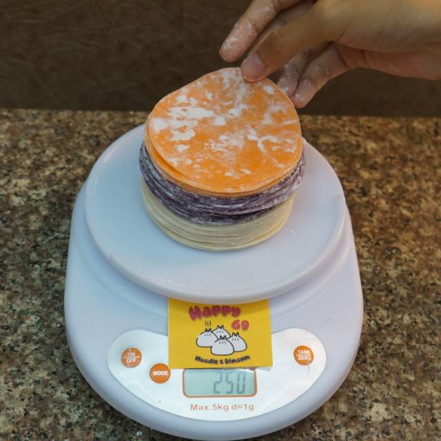 

Kulit Dimsum Pelangi Mix 3 warna