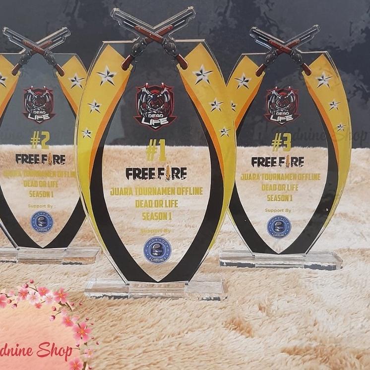 TERBAIK Plakat Akrilik Custom / hadiah custom/Piala Esport Free Fire,PUBG,Mobile Legend ●