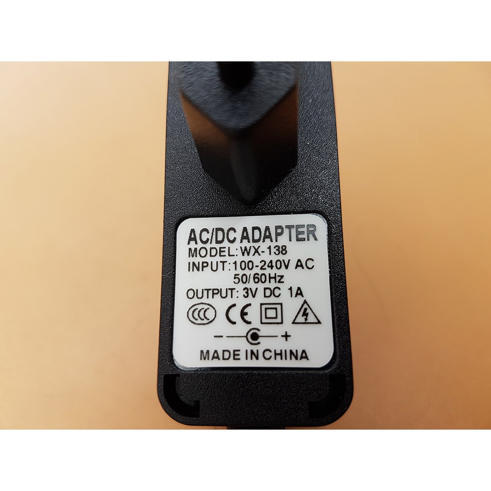 Adaptor 3v 1A / Adaptor 3 volt 1 Ampere