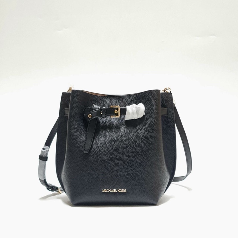 MK EMILIA SM BUCKET MESS BLACK 18/37×25×18