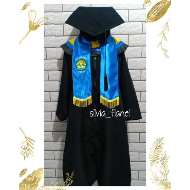 Baju wisuda