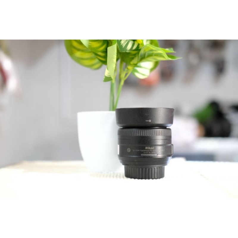Lensa Fix Nikon 35mm f/1.8 muluss