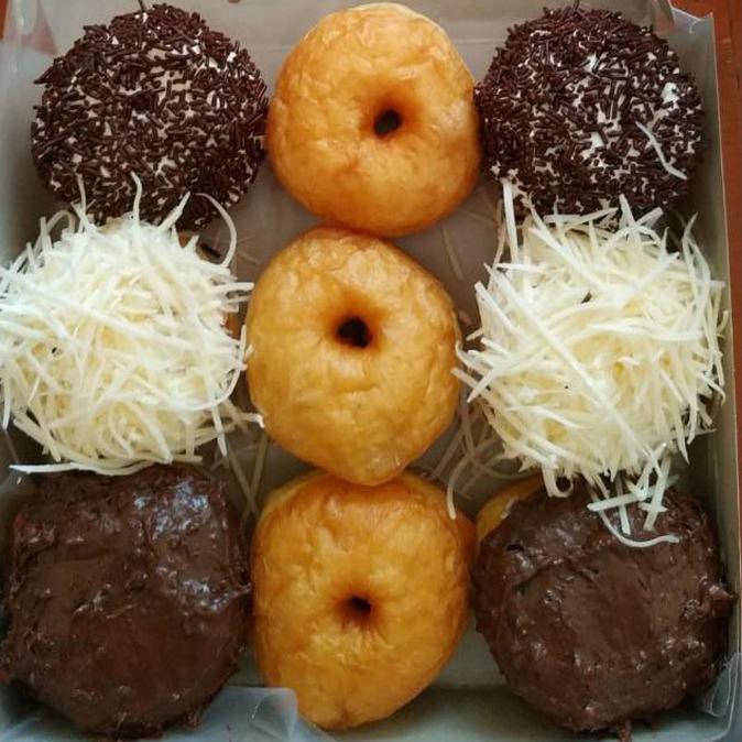 

Limited Stock 1 Box Donat Mix Toping - Reg9 Sameday