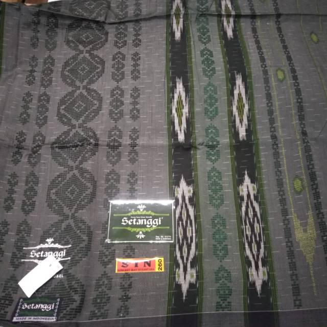 Sarung sutra BHS motif SIN afkir..merk setanggi