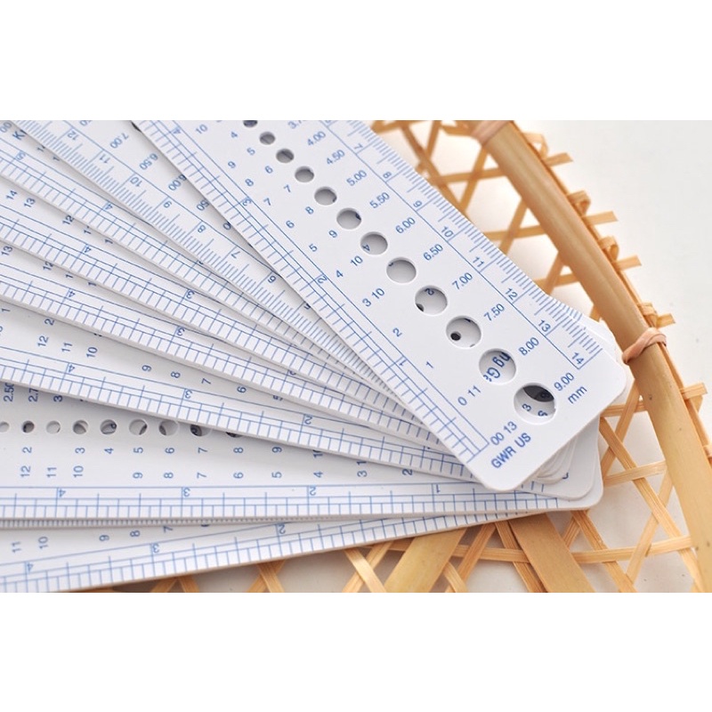 Knitting Gauge Ruler Plastic Needle Penggaris Plastik Rajut