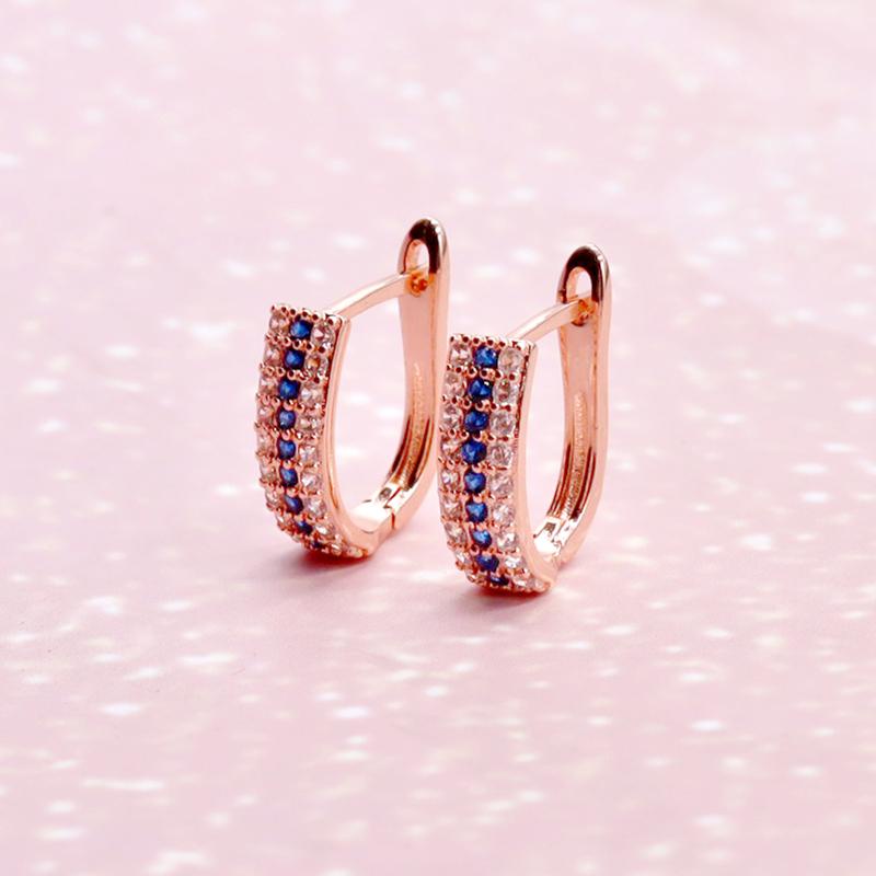 Anting Stud Zircon Tidak Pudar Gaya Kasual Untuk Wanita