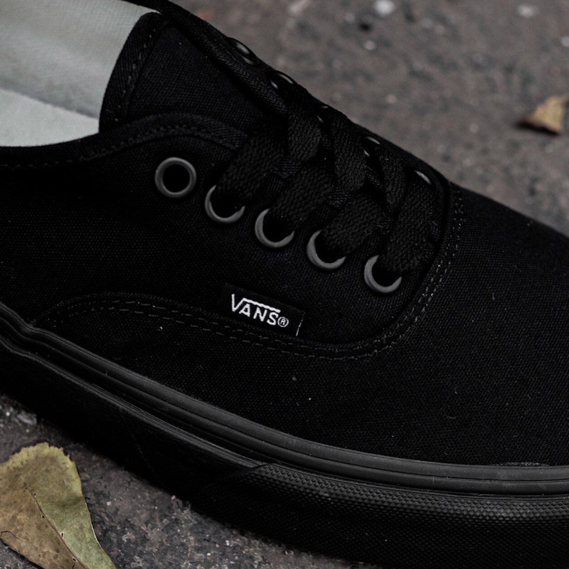 [SALE] V4NS AUTHENTIC CLASSIC BLACK BLACK ORIGINAL 100% ( Global )