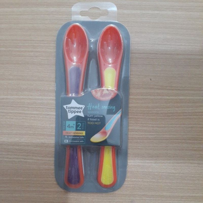 Tommee Tipppe Heat Sensing Spoon/ Sendok Sensor Panas Bayi