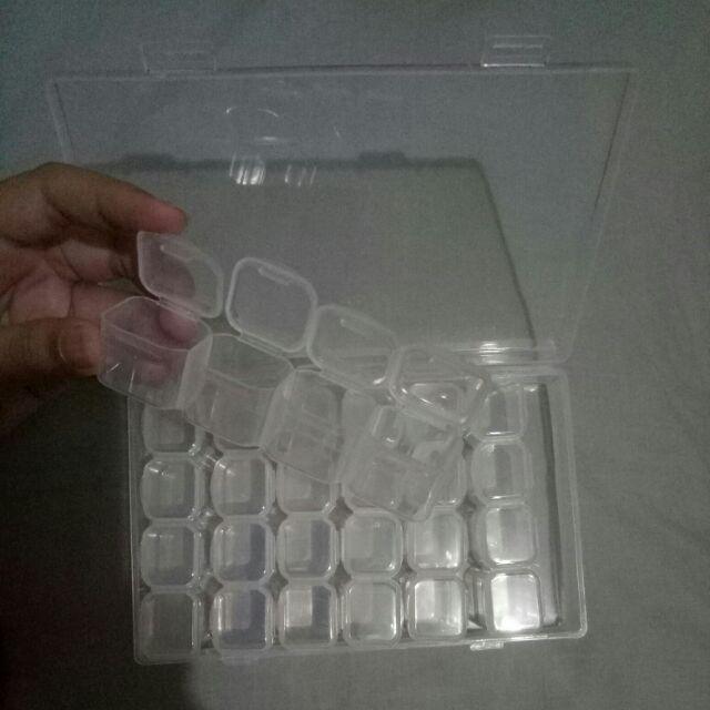 28 Slots Plastic Storage Box Diamond Painting Kits Nail Art Rhinestone Tools