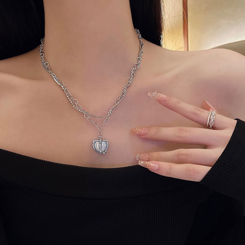 Kalung Choker Bahan Titanium steel Dengan Liontin Kristal Bentuk Hati Untuk Wanita