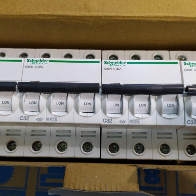 MCB IC60N 3P 32A Schneider