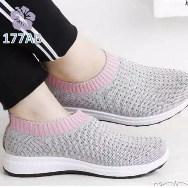 Slip On Slavina Polka.