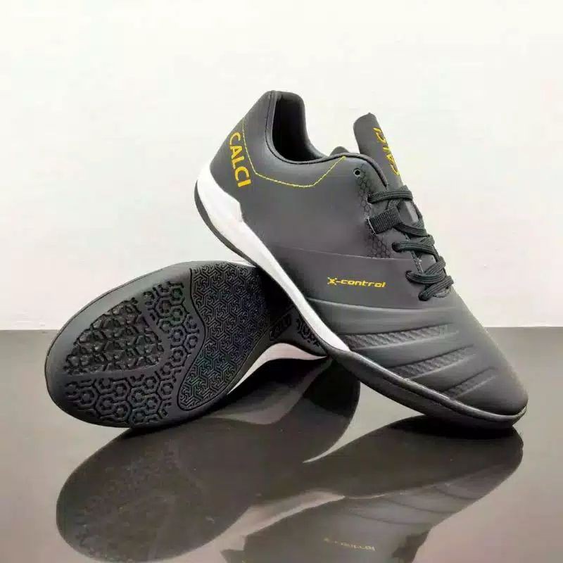 Sepatu Futsal CALCI VALOR ID BLACK /GOLD