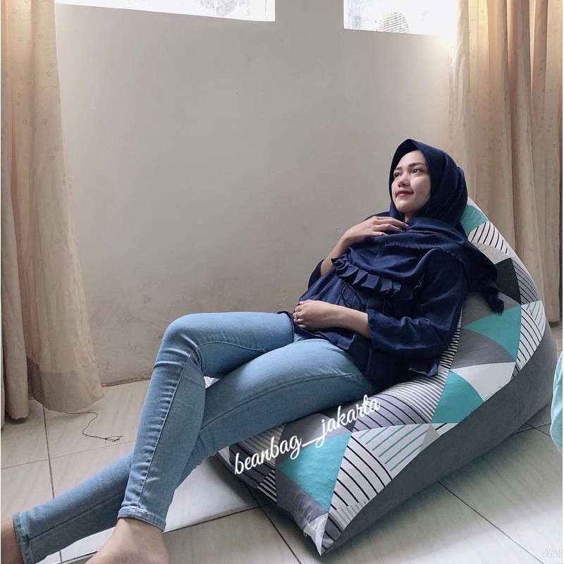 BEAN BAG TRIANGLE SIZE LARGE TERMASUK ISI SIAP PAKAI