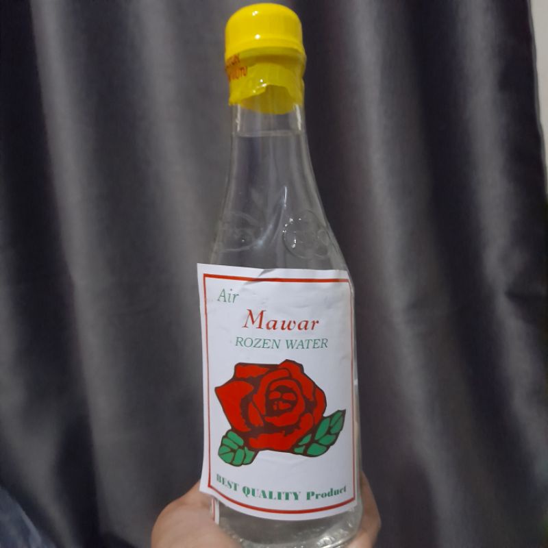 Air Mawar untuk ziarah makam