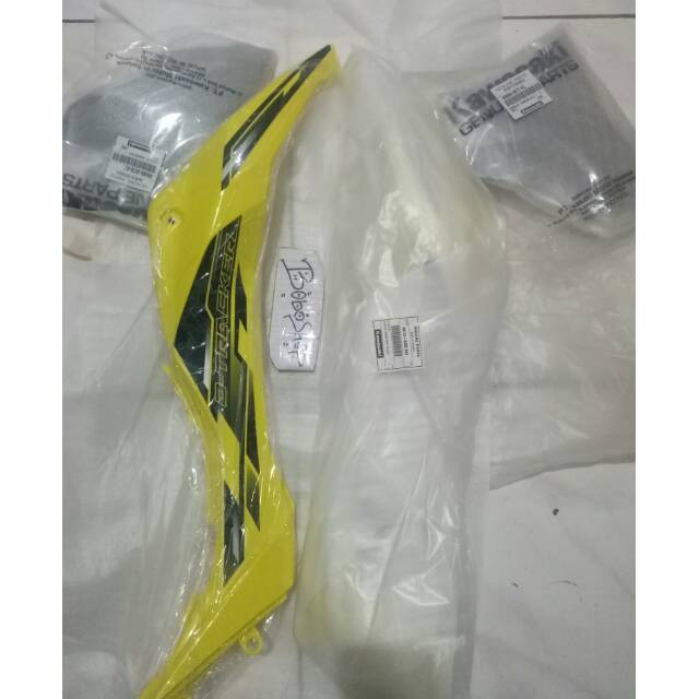 Sayap cover tangki Dtracker new kuning hitam original