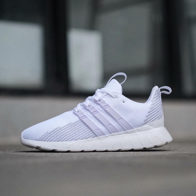 Sepatu Adidas Questar Flow White