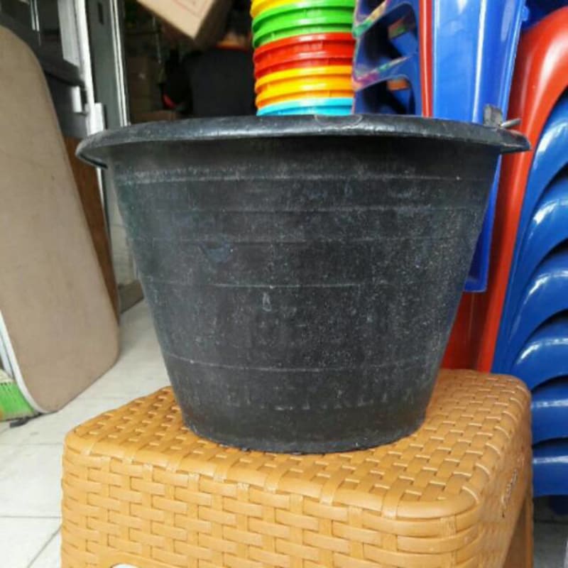 Ember hitam anti pecah