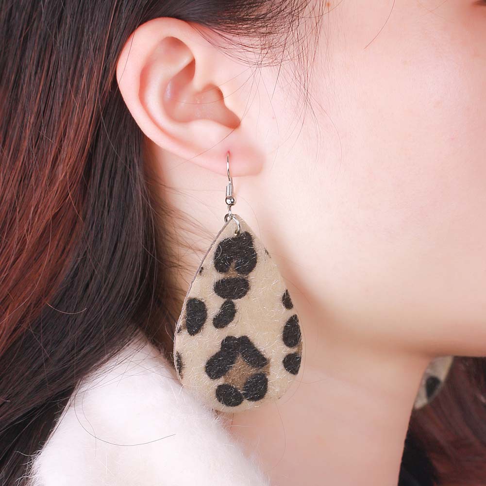 Hu Hu Hu Hu Hu Alat Bantu Pasang Kacamata♡ Anting Kait Gantung Wanita Bahan Kulit Imitasi Desain Print Leopardpolkadot Hollow Untuk Hadiah