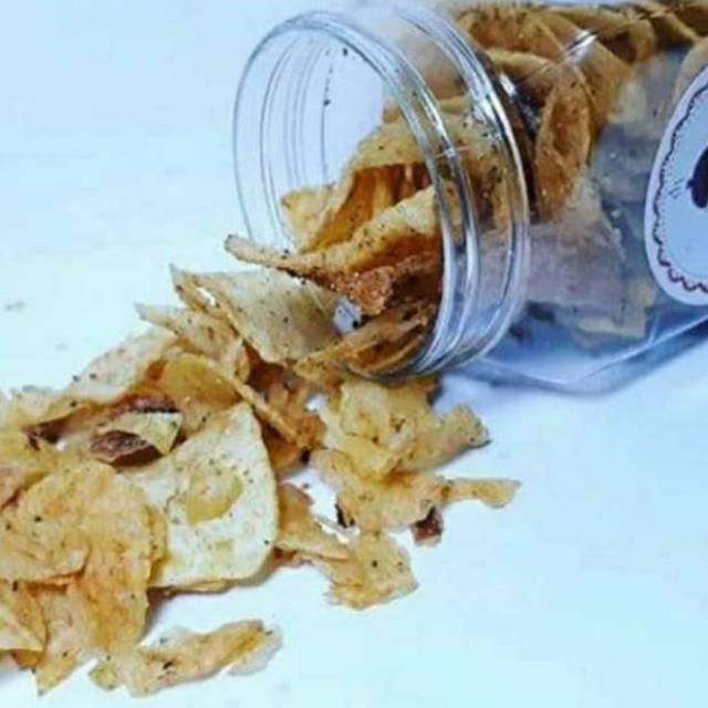

Keripik kentang 500 gram keju / asin pedas / gula jawa manis homemade no msg no pengawet