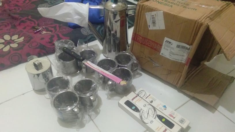 1set Teko Thai Tea + 2 Mug 8cm + Saring