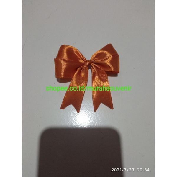 

pita satin kupu