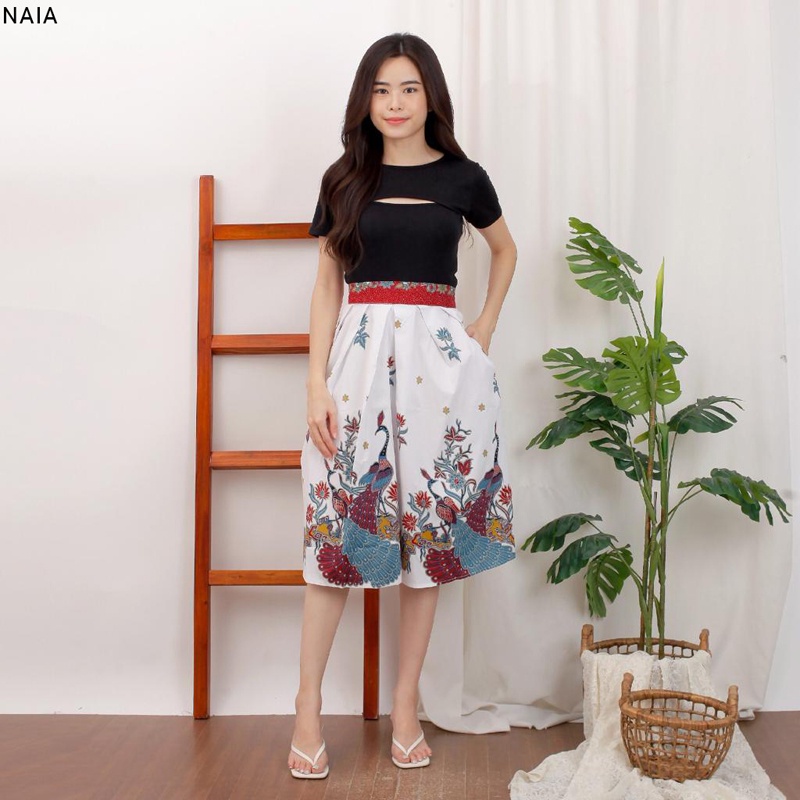 Evercloth Naia Rok Batik Wanita Selutut Bawahan Batik Perempuan Rok Cewek Batik 3/4 7/8 Rok Panjang Burung Hong Merah Putih