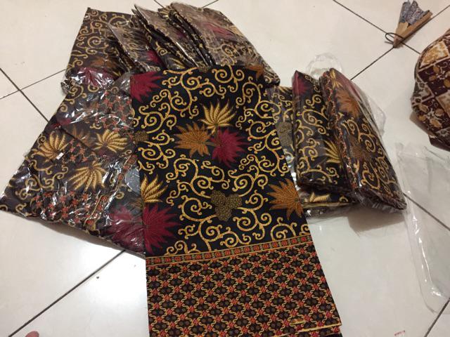 Maura Couple - Sania Ruffle Batik Couple Ori Ndoro Jowi Dnt Garansi Termurah Shopee - Shopashop Solo