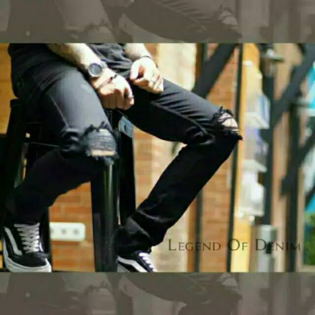 Ripped jeans/celana jeans sobek/celana jeans hitam/celana jeans sobek lutut hitam