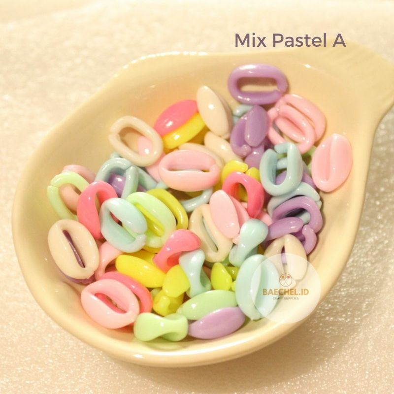 Manik Rantai Gembul Mote Akrilik Plastik