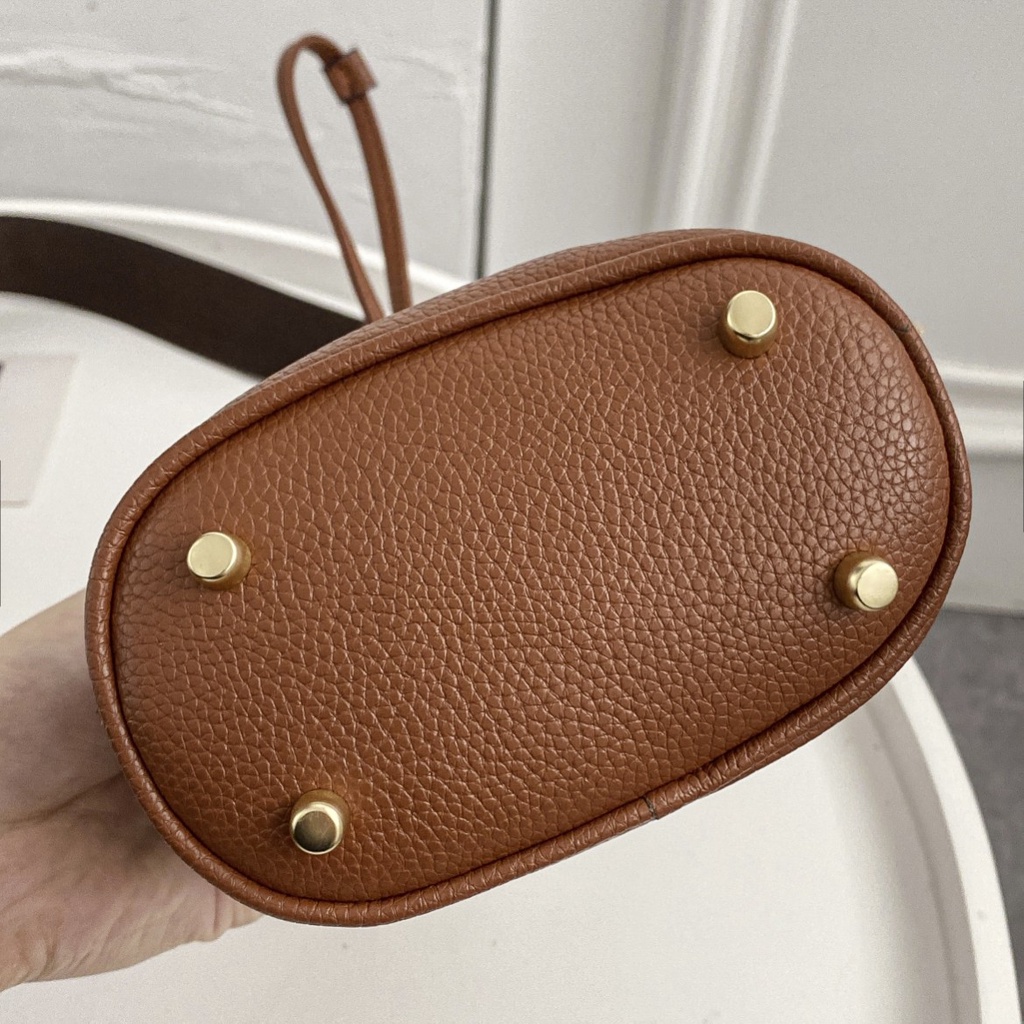 （grab）Small Size 5639 5121 coach Bucket Bag Women Handbag Crossbody Sling Bag