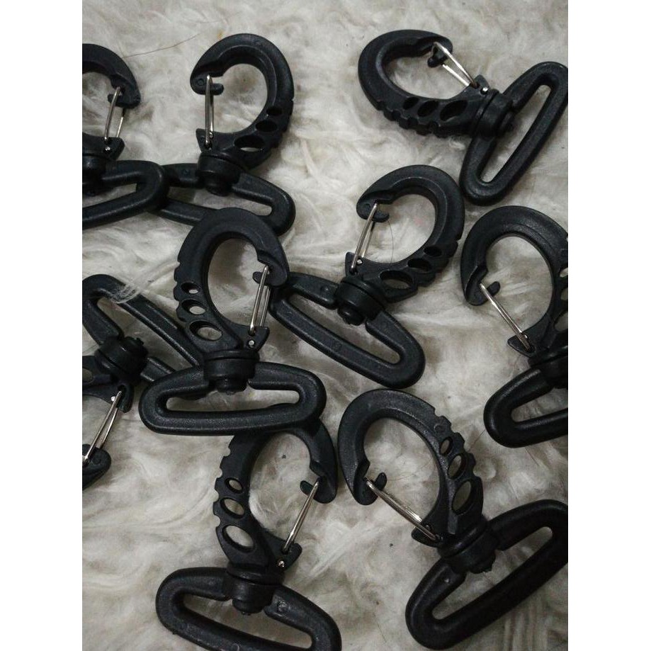 Pengait tas kaitan tas plastik 3,8 cm hitam TERBATAS