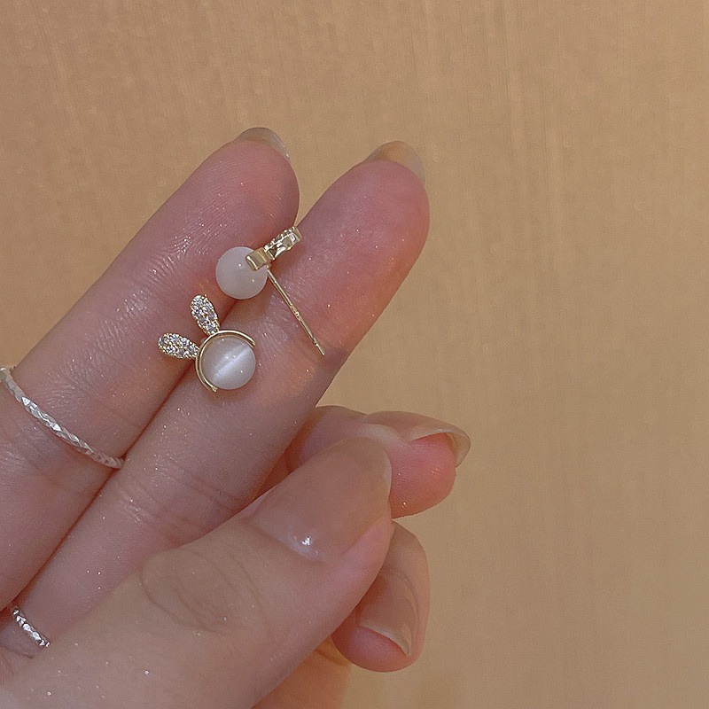 Anting Tusuk Bahan Alloy Desain Kelinci Hias Opal Gaya Trendy Untuk Wanita