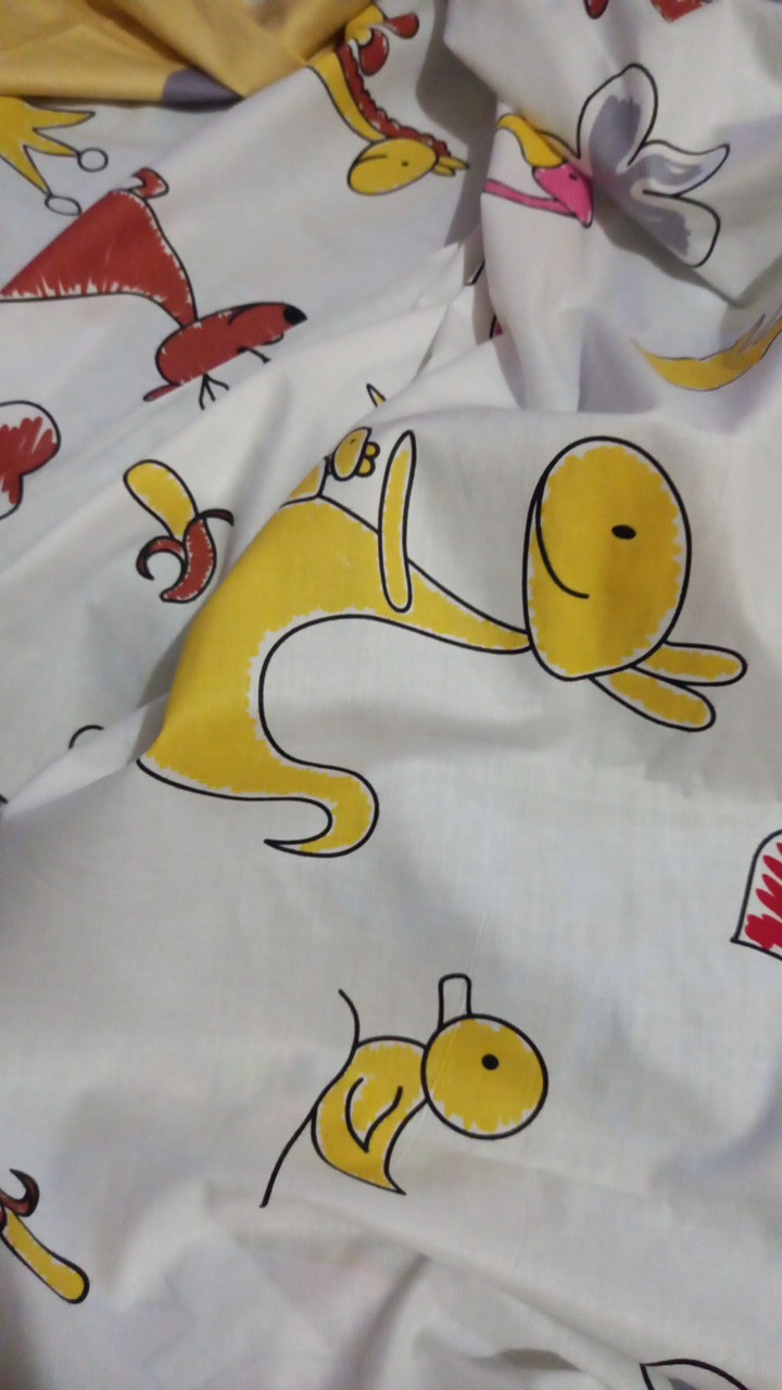Moon Kain Sprei Meteran Katun Lokal Catra Esra Motif Anak Little Zoo Yellow Binatang Gajah Beruang